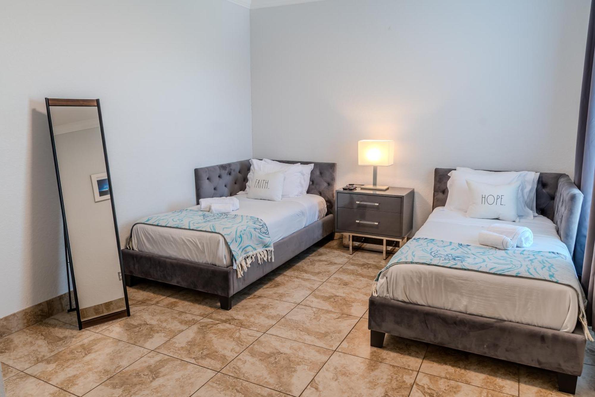 3 Bedroom In Tuscana , 15