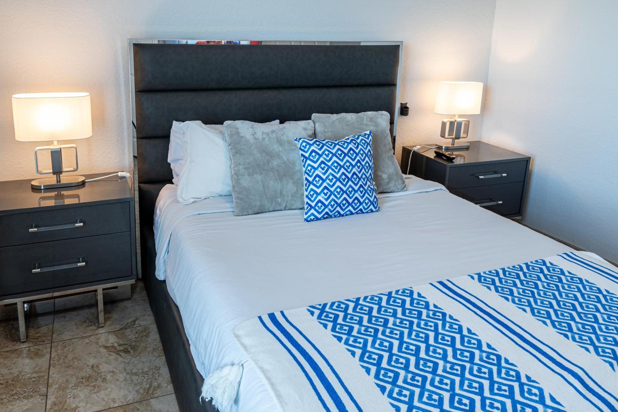 3 Bedroom In Tuscana , 15