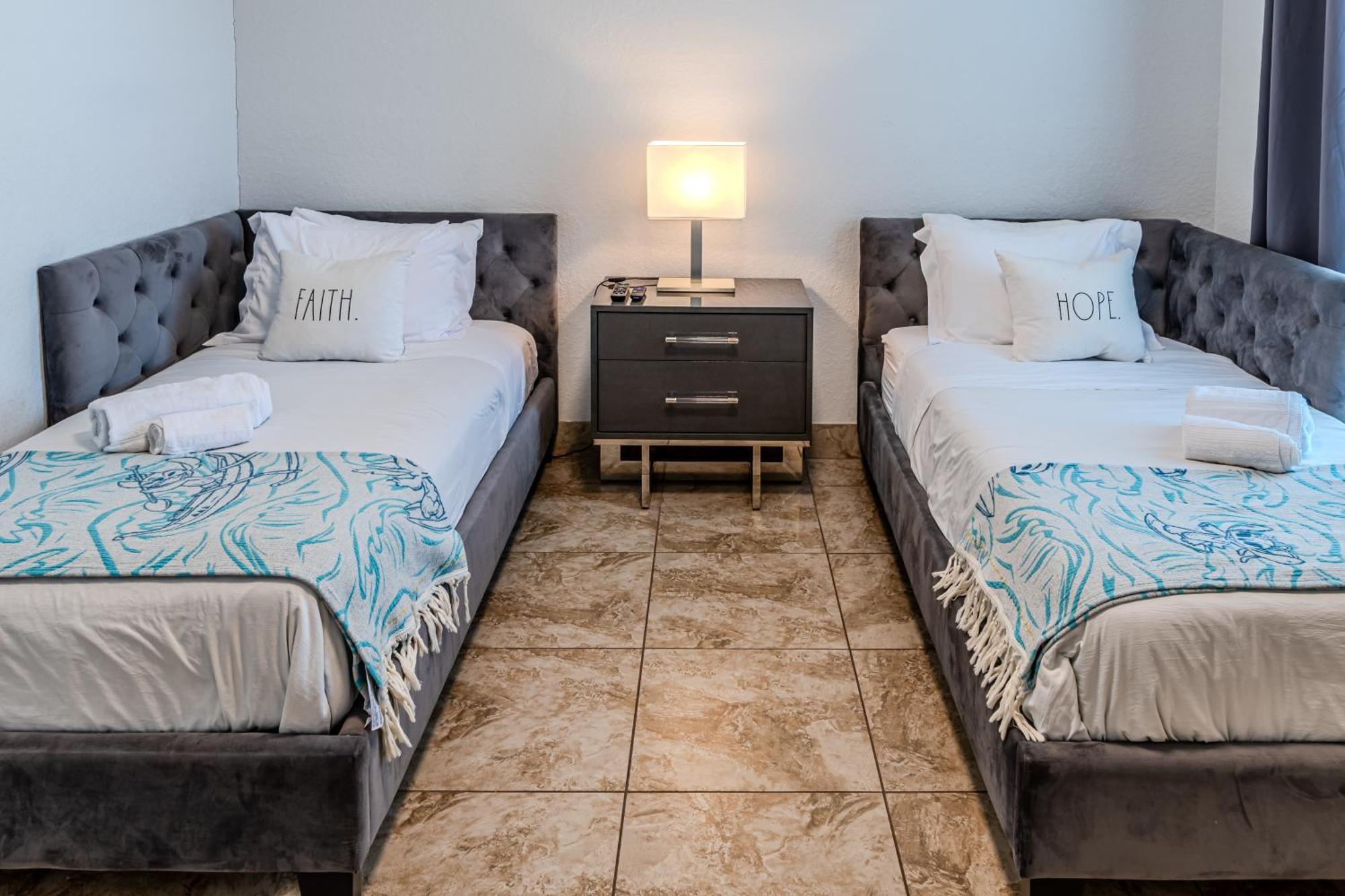 3 Bedroom In Tuscana , 15