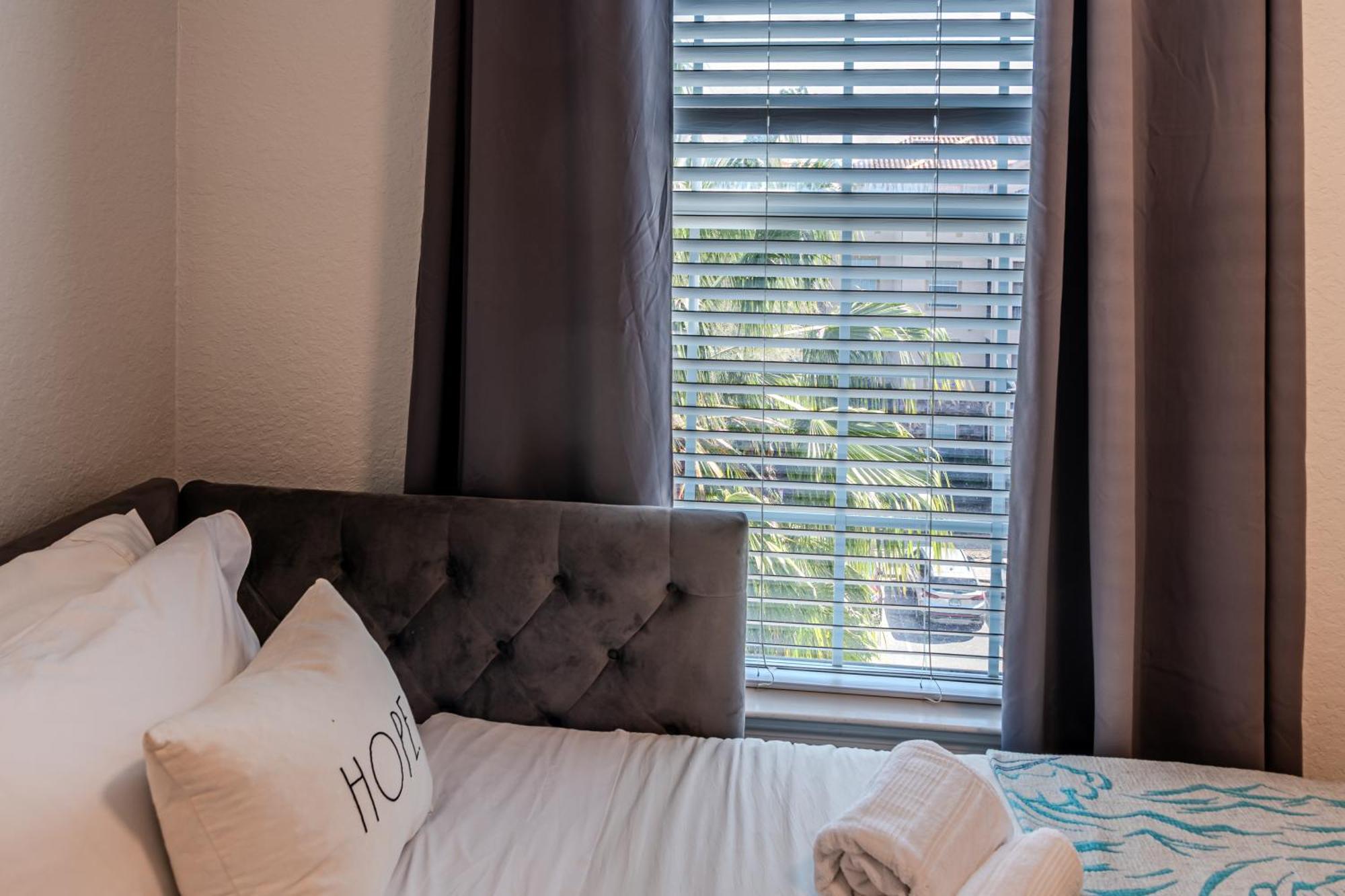 3 Bedroom In Tuscana , 15
