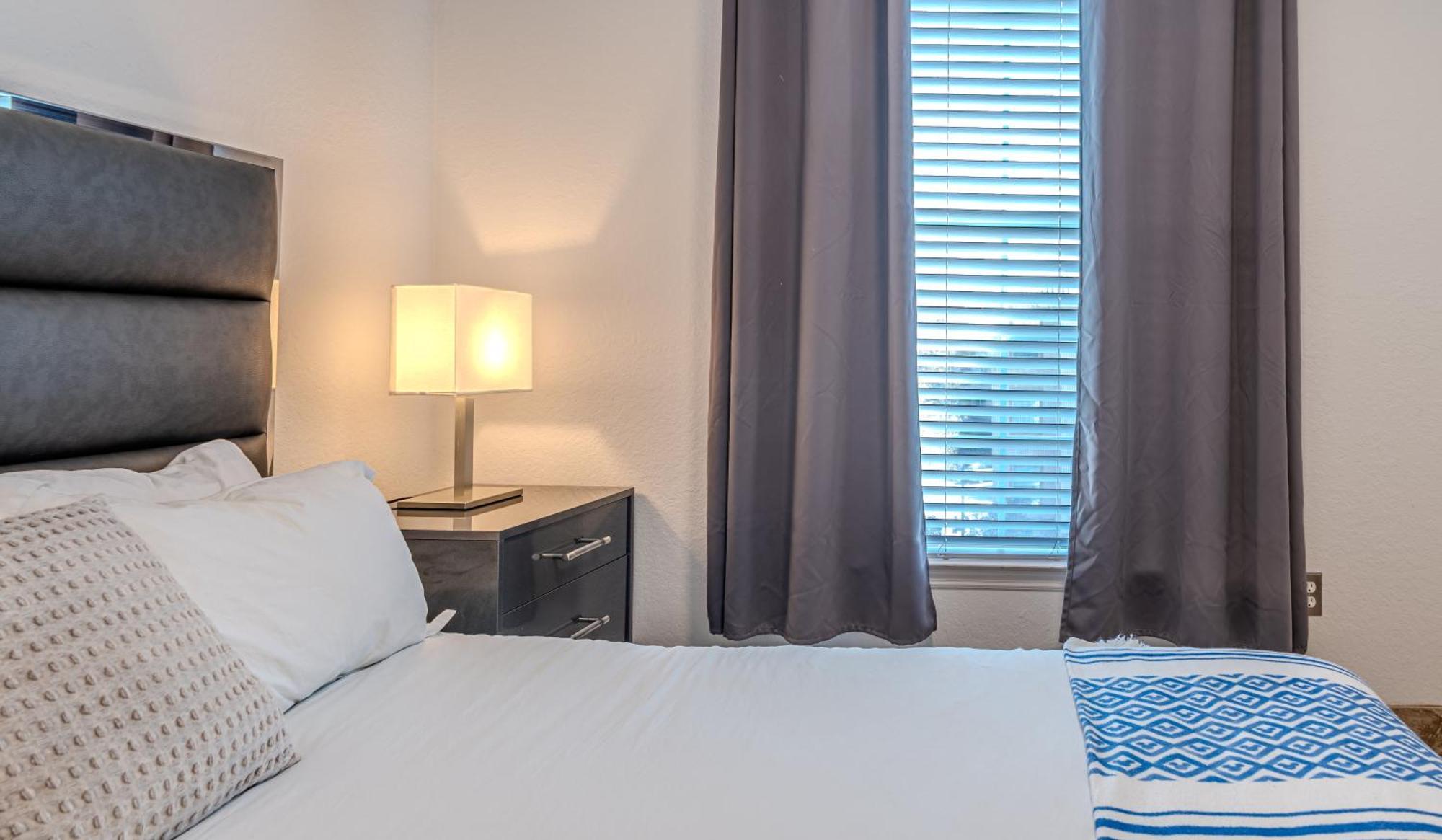 3 Bedroom In Tuscana , 15