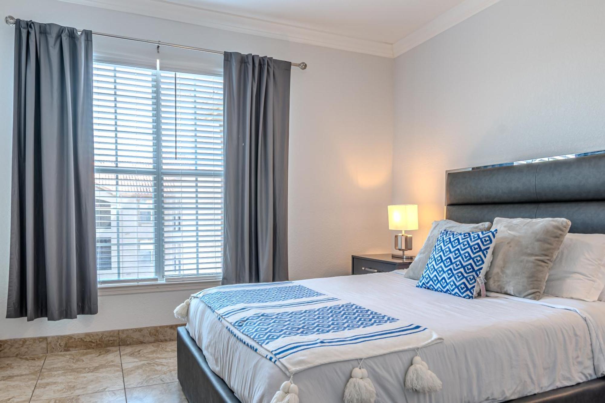 3 Bedroom In Tuscana , 15